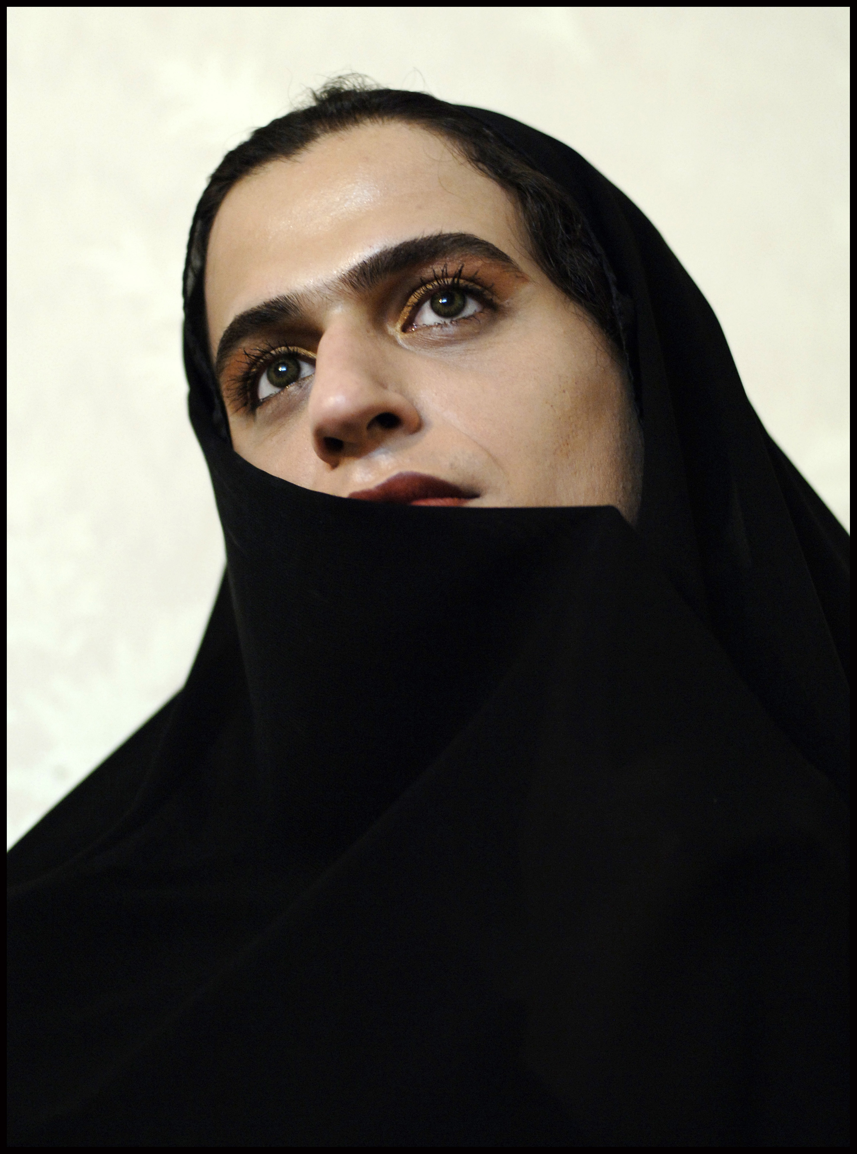 IRANESE TRANSSEXUAL