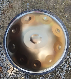 Mountain Man Handpan G Oxalista 10 handpan gold finish
