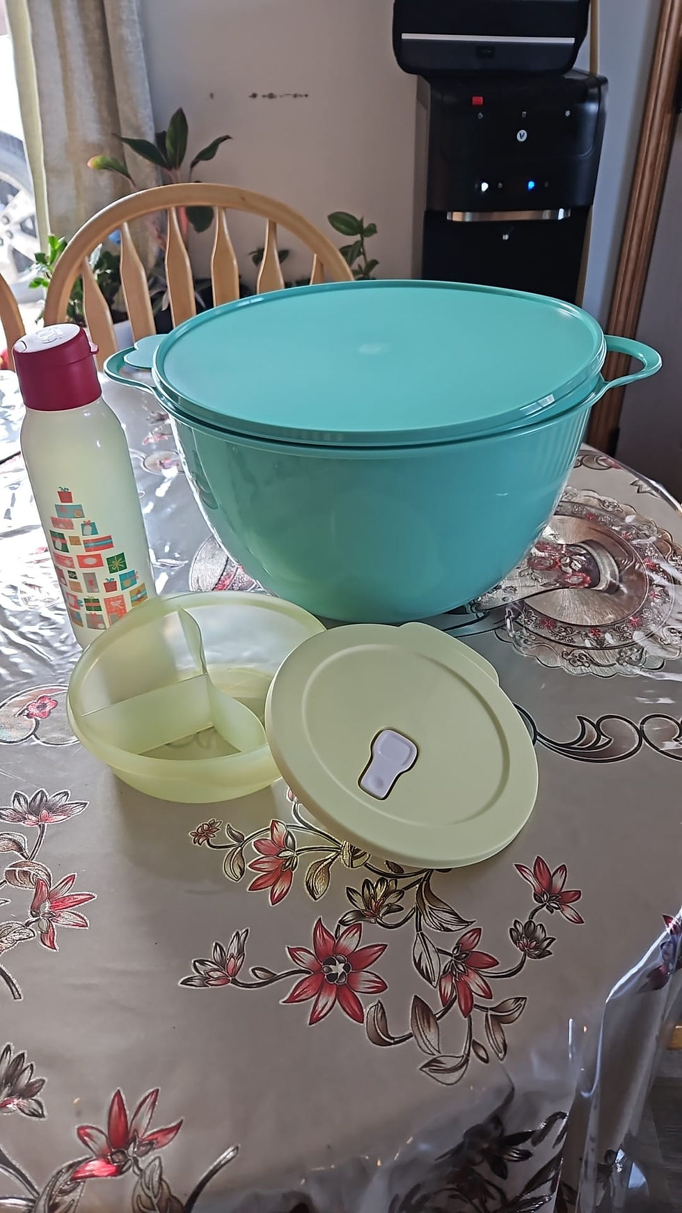 Thumbnail: Tupperware Bundle