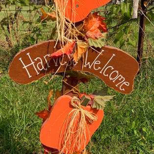 3 ft tall Pumpkin Stand