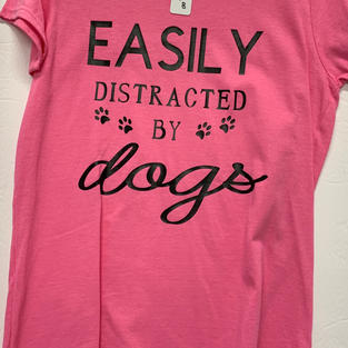 Easily Distracted By Dogs - Tshirt - Pink M