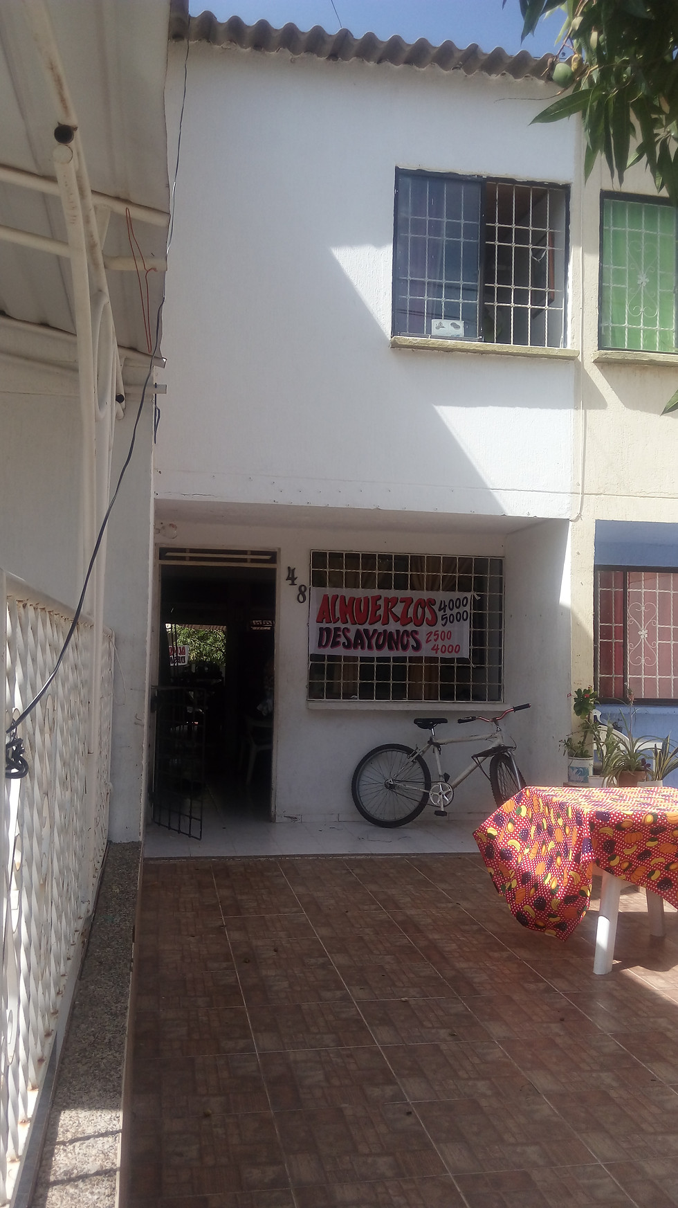 Miniatura: CASA COMERCIAL EN ALTOS DE ZIRUMA