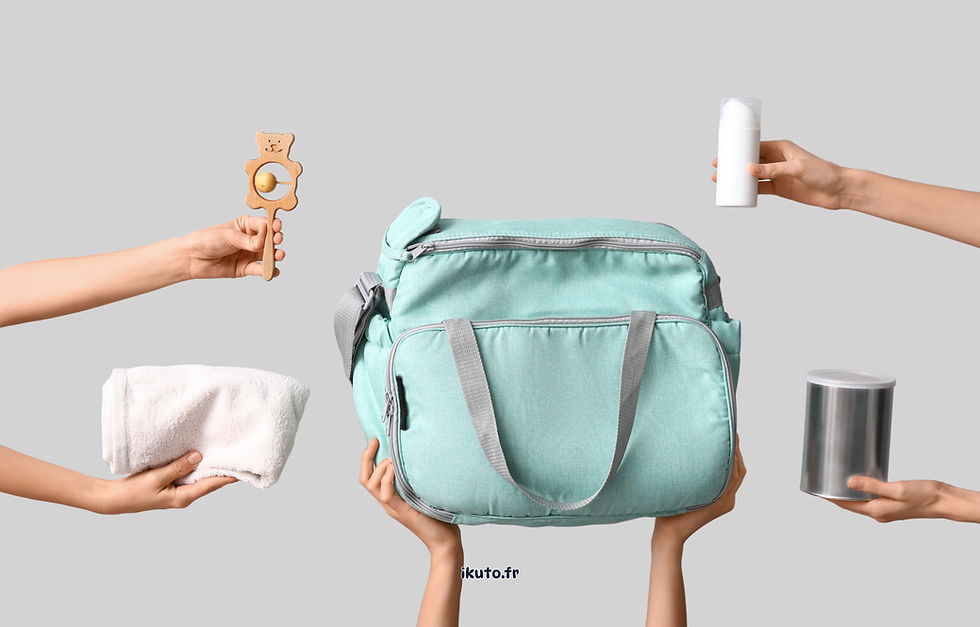Sac à langer bleu et accessoires pour bébé, service autonomie. Ikuto Services à la personne pour rentrer en sécurité avec votre enfant.