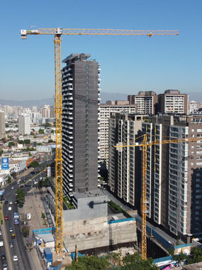 Grúa Torre ETAC a más de 90 metros de altura SIN RIOSTRAS