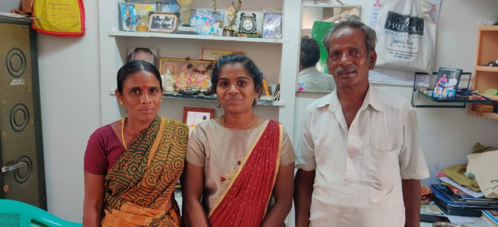 Tribal girl who had scored 200/200 in 4 subjects, now became a Doctor