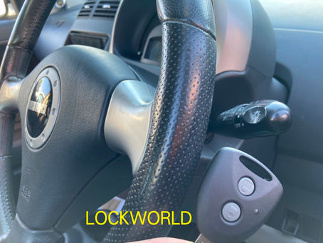 平成18年式 トヨタパッソ キーレス故障・作製登録作業 富山の鍵屋