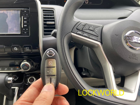 平成28年式 日産セレナC27 インテリジェントキー追加作業 富山の鍵屋