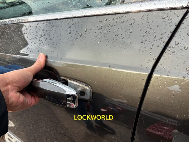 ボルボXC90鍵開け