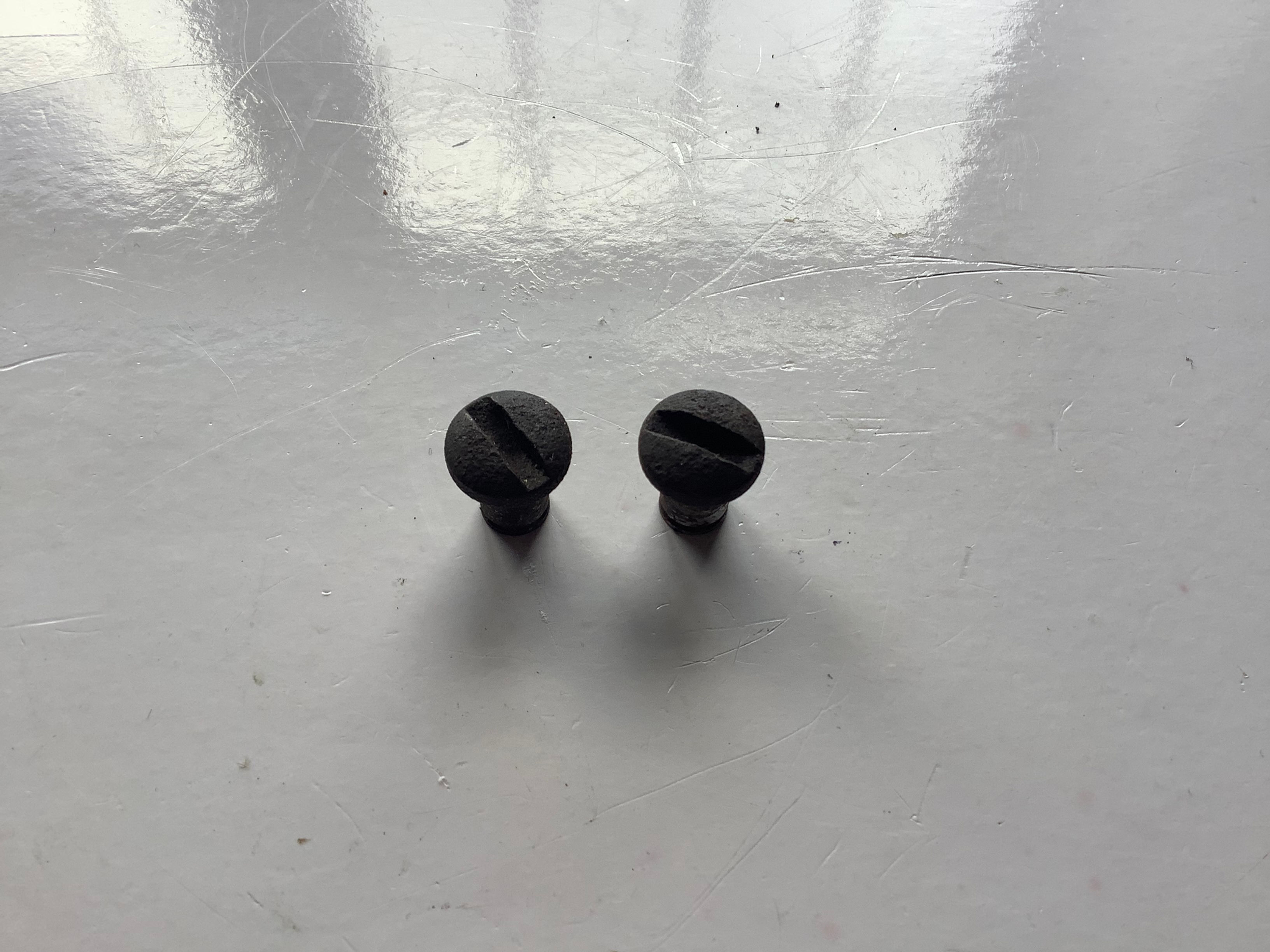 Pair Used Toolbox Studs: 89-4310. Set 2