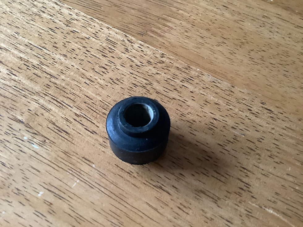 Thumbnail: Pair Rear Shock Absorber Grommet / Bush, 99-0122
