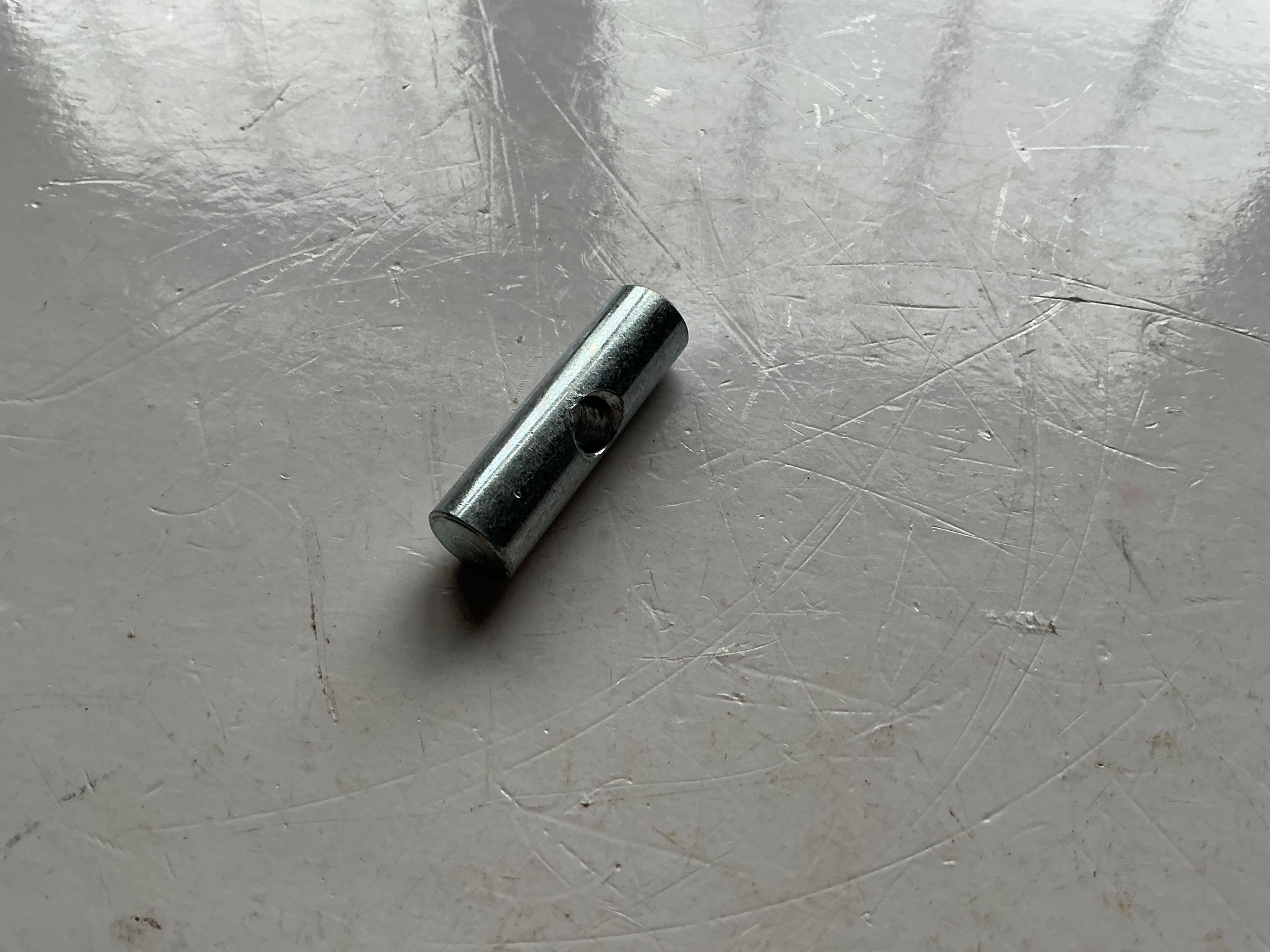 Battery Strap Unthreaded / Plain Holed Trunnion: 42-4505. 61098