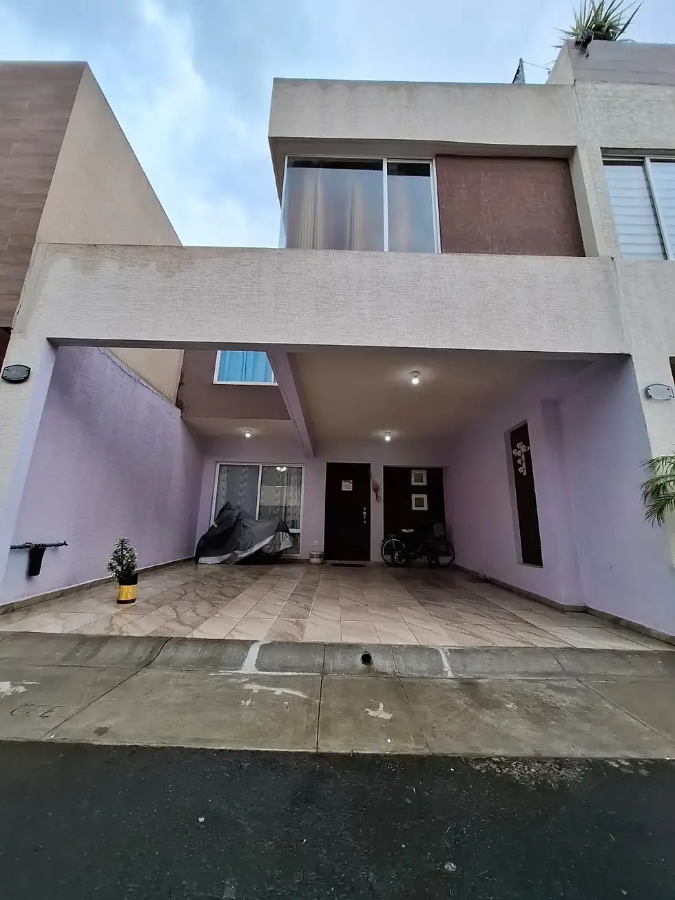 Miniatura: CASA EN ZONA RESIDENCIAL LAS AMÉRICAS