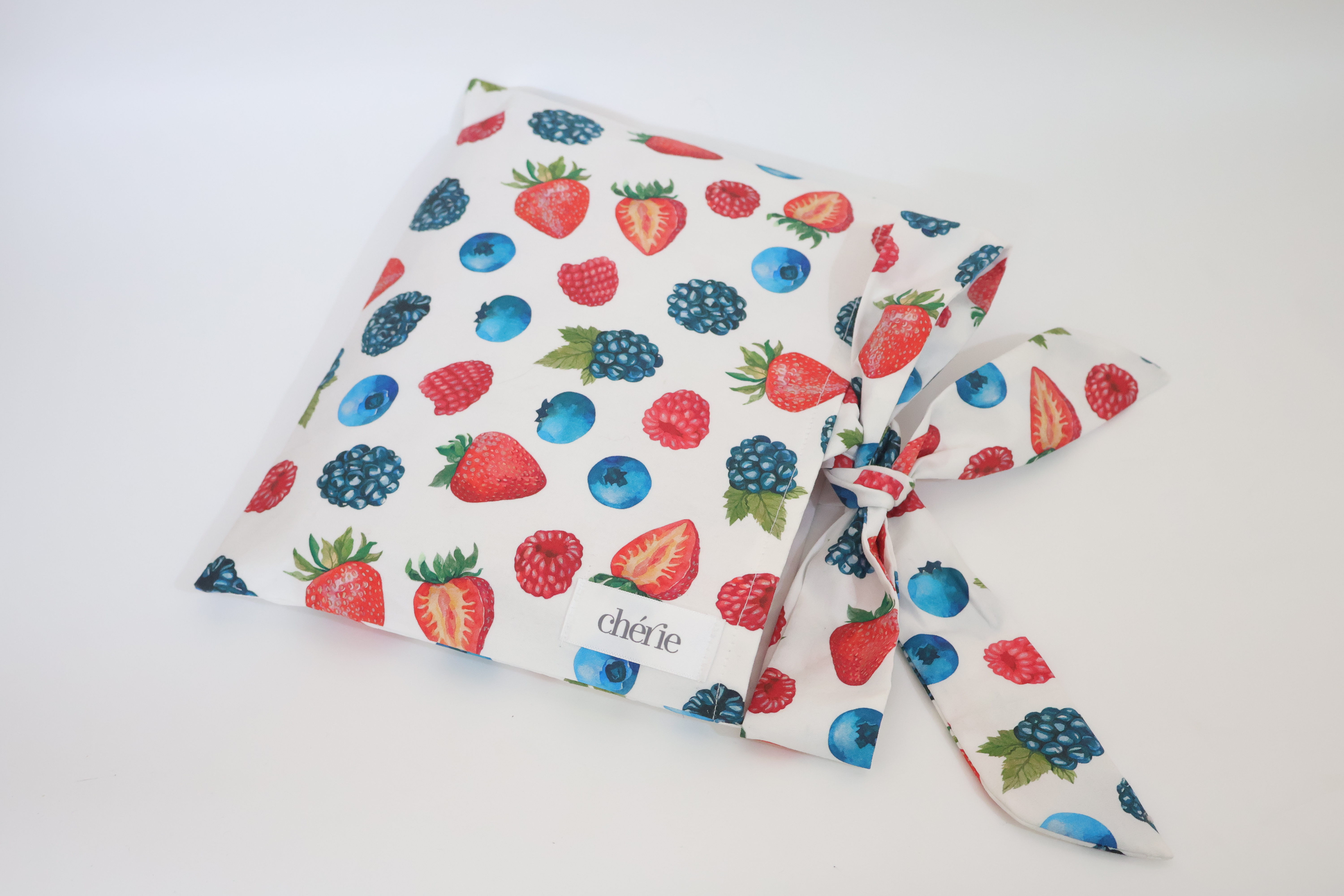 Summer Berries Cassie Book Sleeve