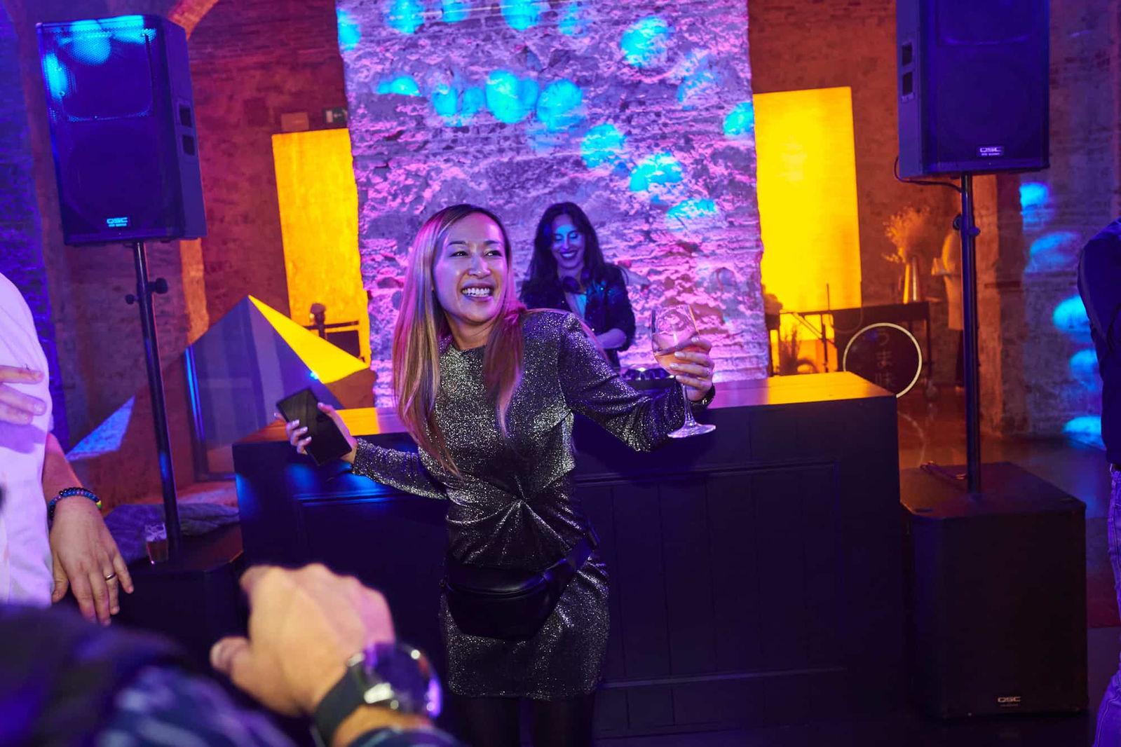 Back to the 90's: Logitech & Microsoft post-ISE party in a brewery — photo 1