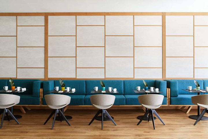 Espacio gastronómico moderno en el Hotel Arts Barcelona, con diseño vanguardista y servicio premium. Gastronomía de lujo en Barcelona, restaurantes exclusivos en el Hotel Arts, experiencias culinarias de alto nivel.