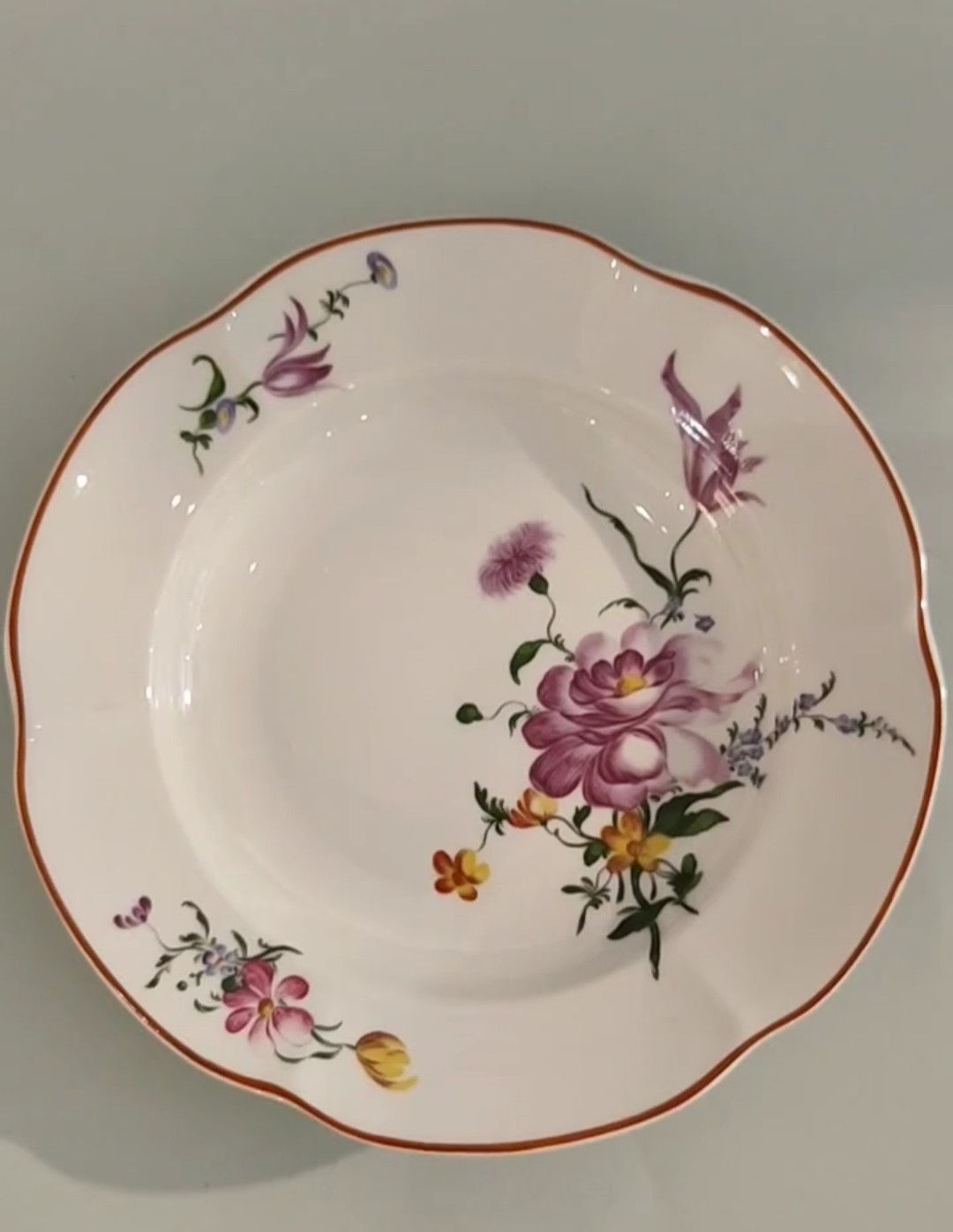 Plato porcelana de París