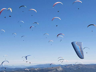 Leopoldina recebe Copa de Parapente neste fim de semana com cerca de 170 pilotos e R$ 25 mil em premiações