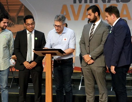 Minas anuncia novo modelo para o Programa de Transporte Escolar e aumenta em 60% valor do repasse  