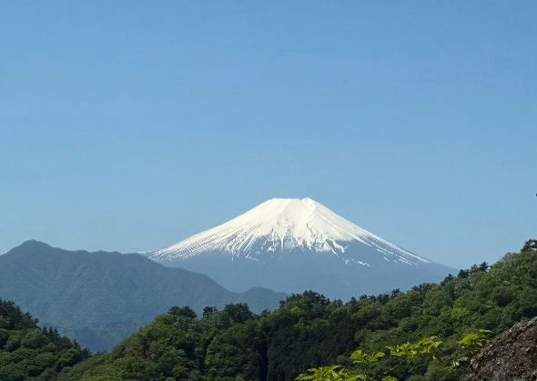 御前山より望む富士山