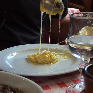 פולנטה קונצ’ה עם גבינה מותכת