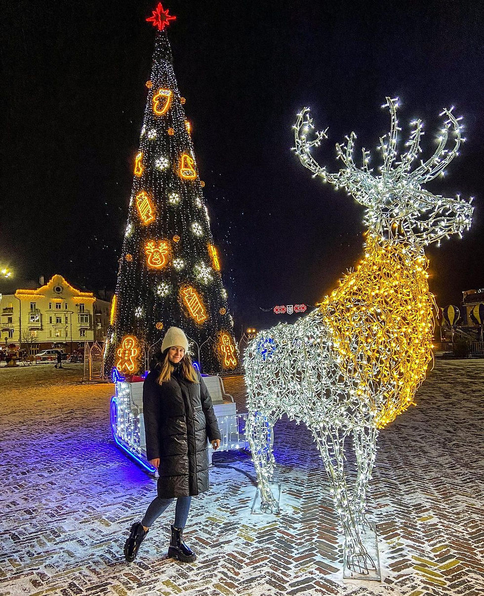 Прев'ю: Олень новорічний 3,0 м — велика металева скульптура для площ, парків.