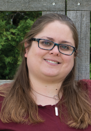 Headshot Kristin Heil