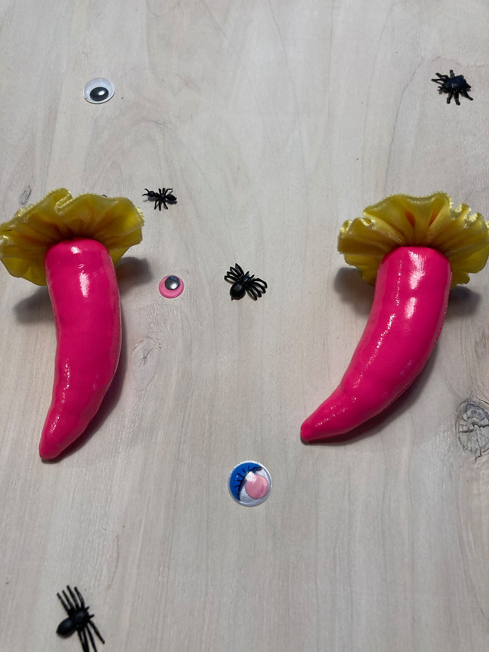 Thumbnail: Pink Clip on Devil Horns