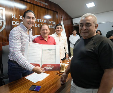 Impulsa Héctor Santana registros extemporáneos en Bahía de Banderas