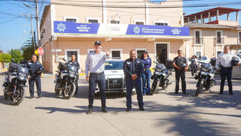 Héctor Santana entregó 14 nuevas patrullas para fortalecer la seguridad en el municipio