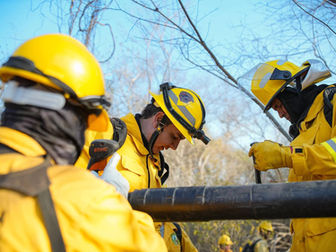 Brigada interinstitucional refuerza labores para sofocar incendio en La Cruz de Huanacaxtle