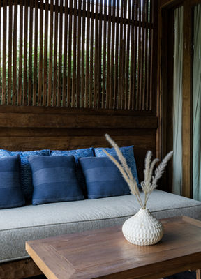 boutique-villa-ubud-jungle-living-area
