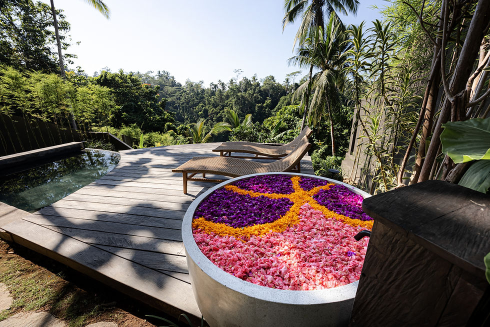 flower-bathtub-experience-luxury-jungle-retreat-bali