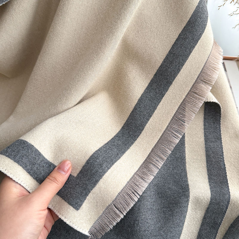 Thumbnail: Heritage Colour-Block Wool Scarf
