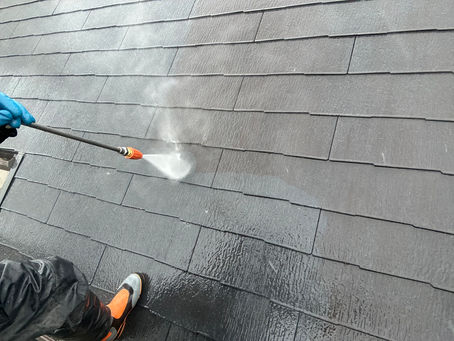 梅雨時期でも外壁塗装工事は可能です!