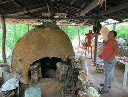 IAM ENTREGA APOYOS A ARTESANOS DE LA COSTA AFECTADOS POR SISMOS