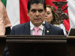 Regular fraccionamientos privados para su seguridad y mantenimiento, propone Ernesto Núñez