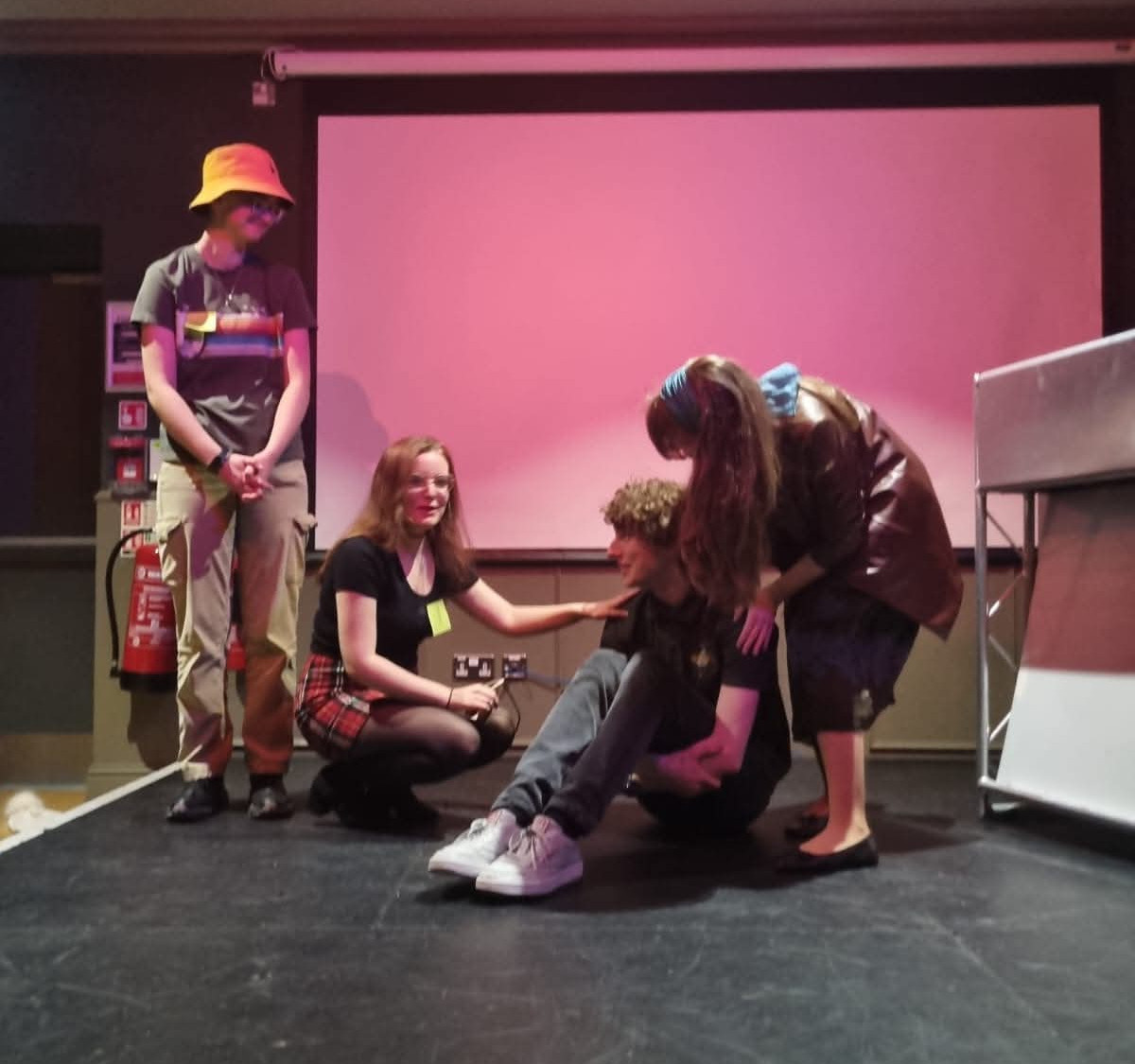 From left: Zoe Mitchell, Olivia Skye Gray, Sam Morrison, and Orsi Haynes performing improv on the Sandy's Bar stage last year. (Photo credit: Shikhar Srivastava)