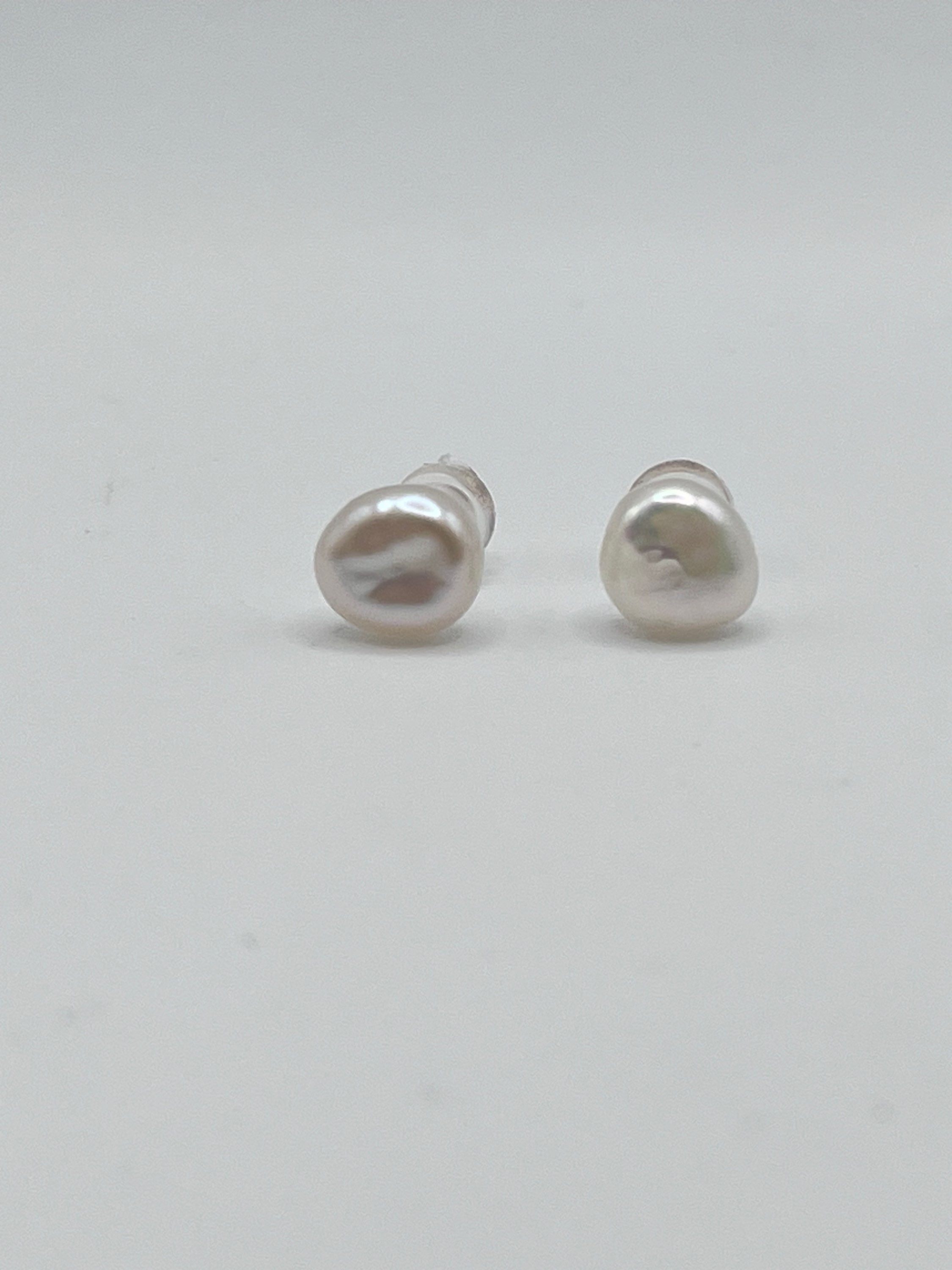Freshwater Keshi Ear Studs (14kt Yellow Gold)