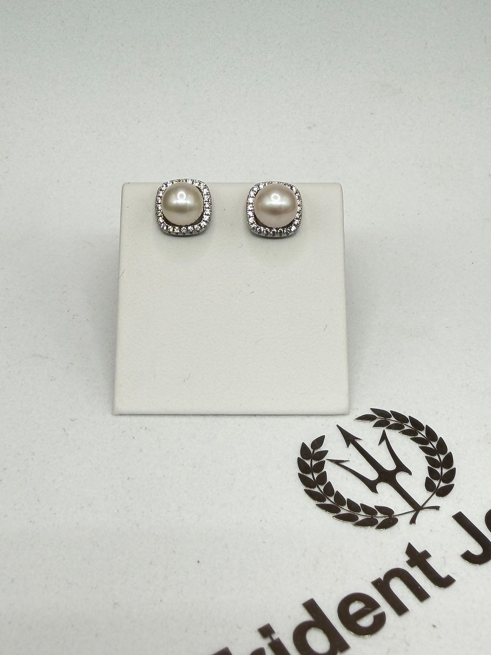 Thumbnail: Square Bling