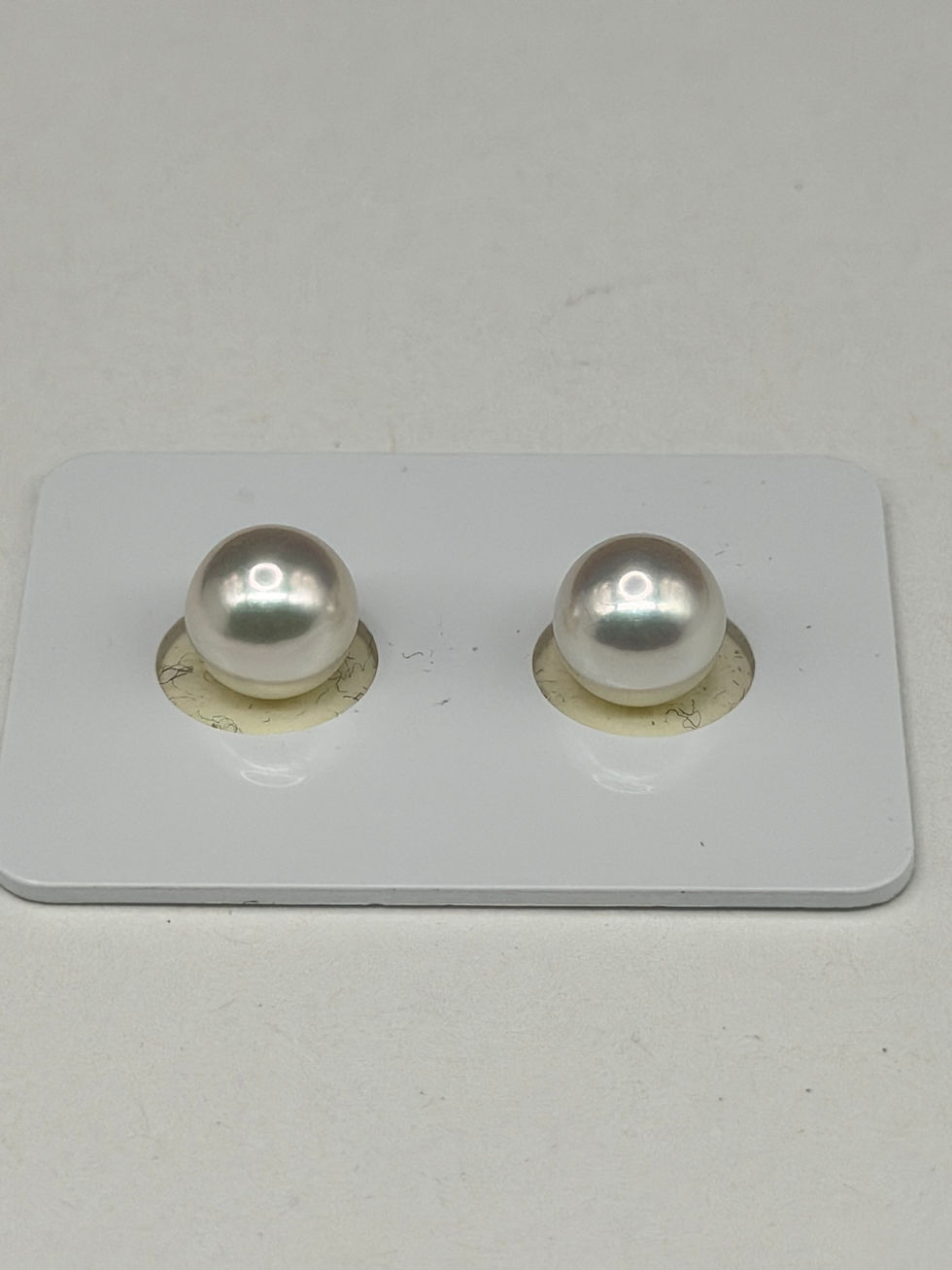 Thumbnail: Japanese Akoya (pair)