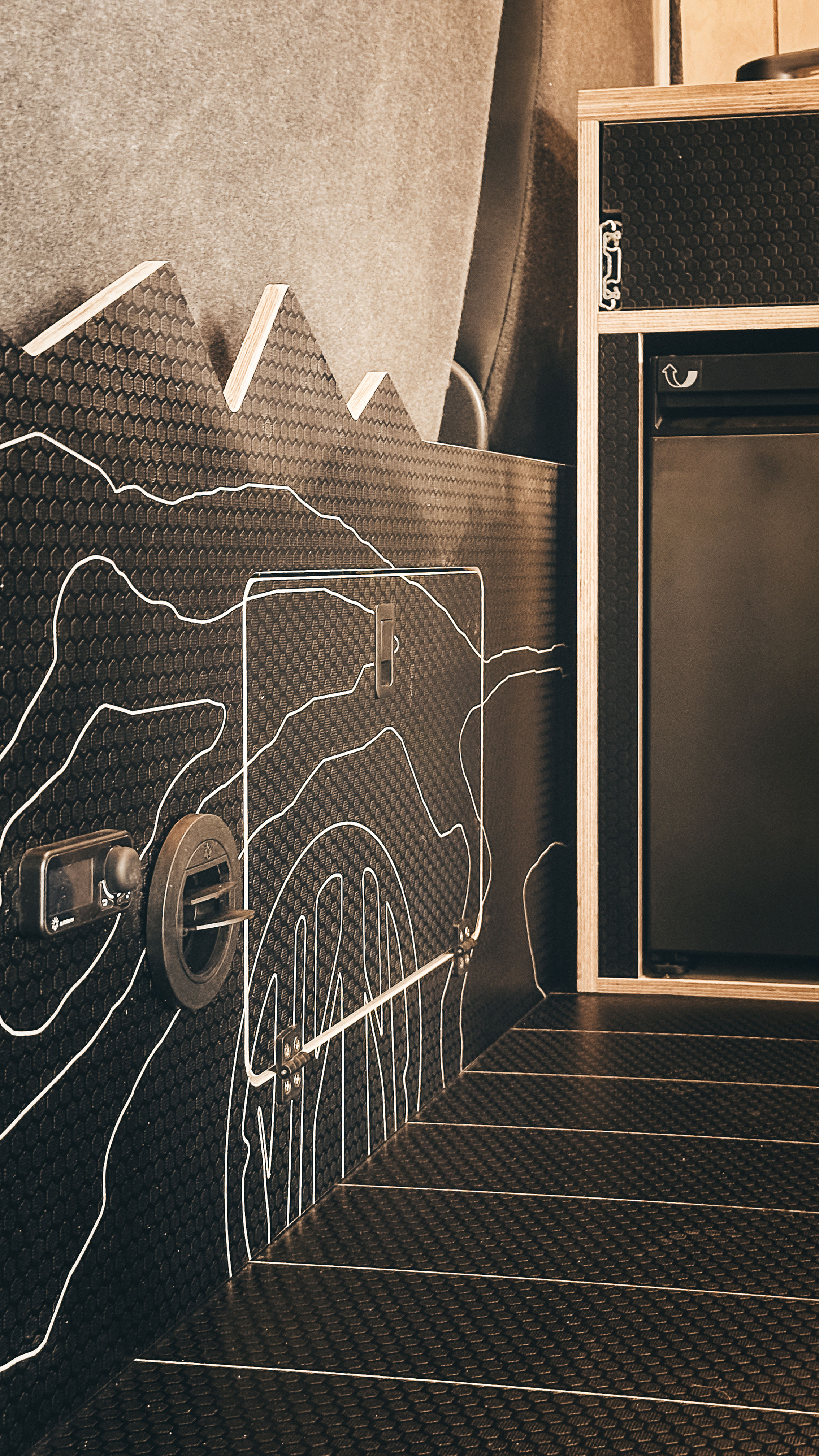 Iosal - Lower Bulkhead Trim Panel