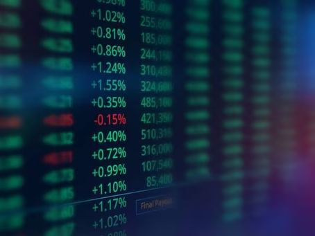 Asian Stocks Drop Ahead of Powell's Speech