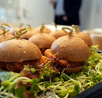 cube-acht-catering-eventlocation-cafe-bonn-koeln-hochzeitslocation-firmenfeier-hochzeitsfe