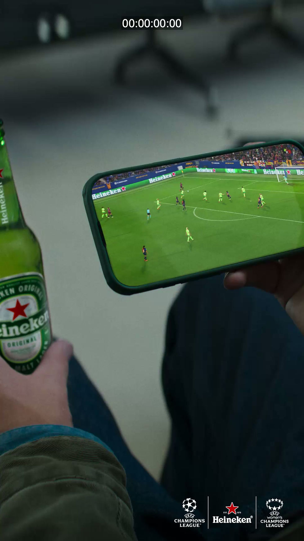 20251520_HEINEKEN-GLOBAL_SPONSORSHIP2026_Airport_10s_9x16_OG_UWCL_0108.mp4