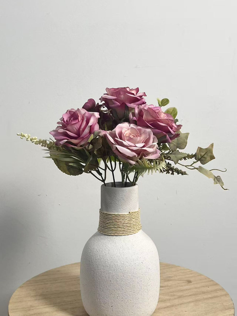 Miniatura: Ramo de 6 flores (5 rosas e 1 hortênsia)