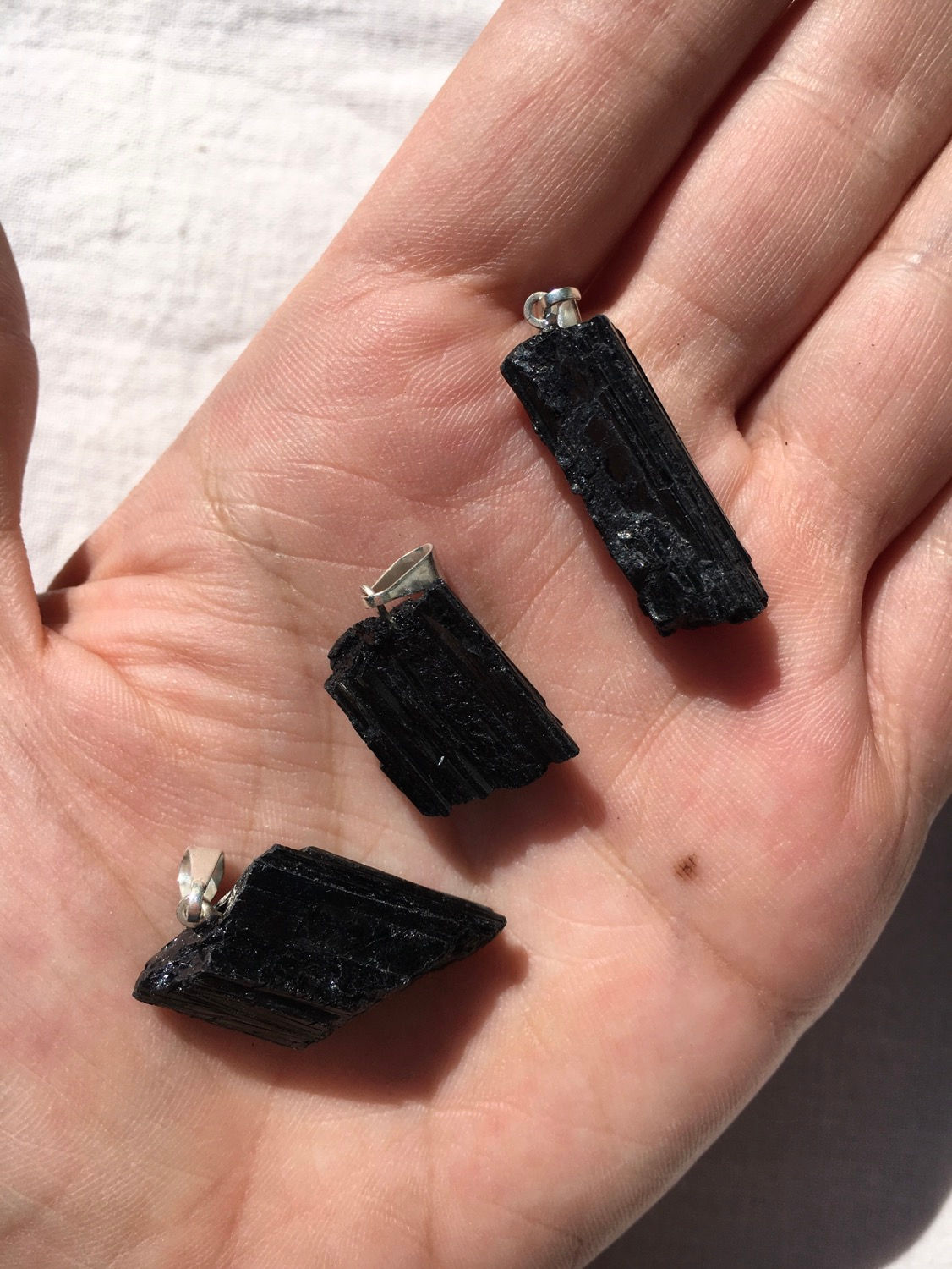 Tourmaline Noire - Pendentifs pierres brutes