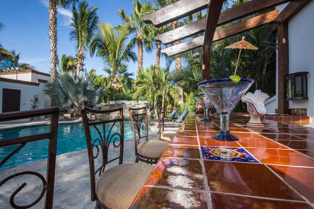Casa Cascada Waterfall Oasis pool side bar 