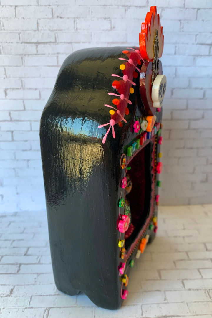 Thumbnail: Black Viva Frida Nicho