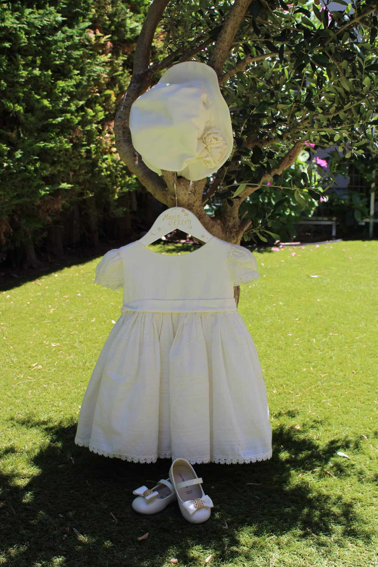 Λευκό καπέλο βάπτισης