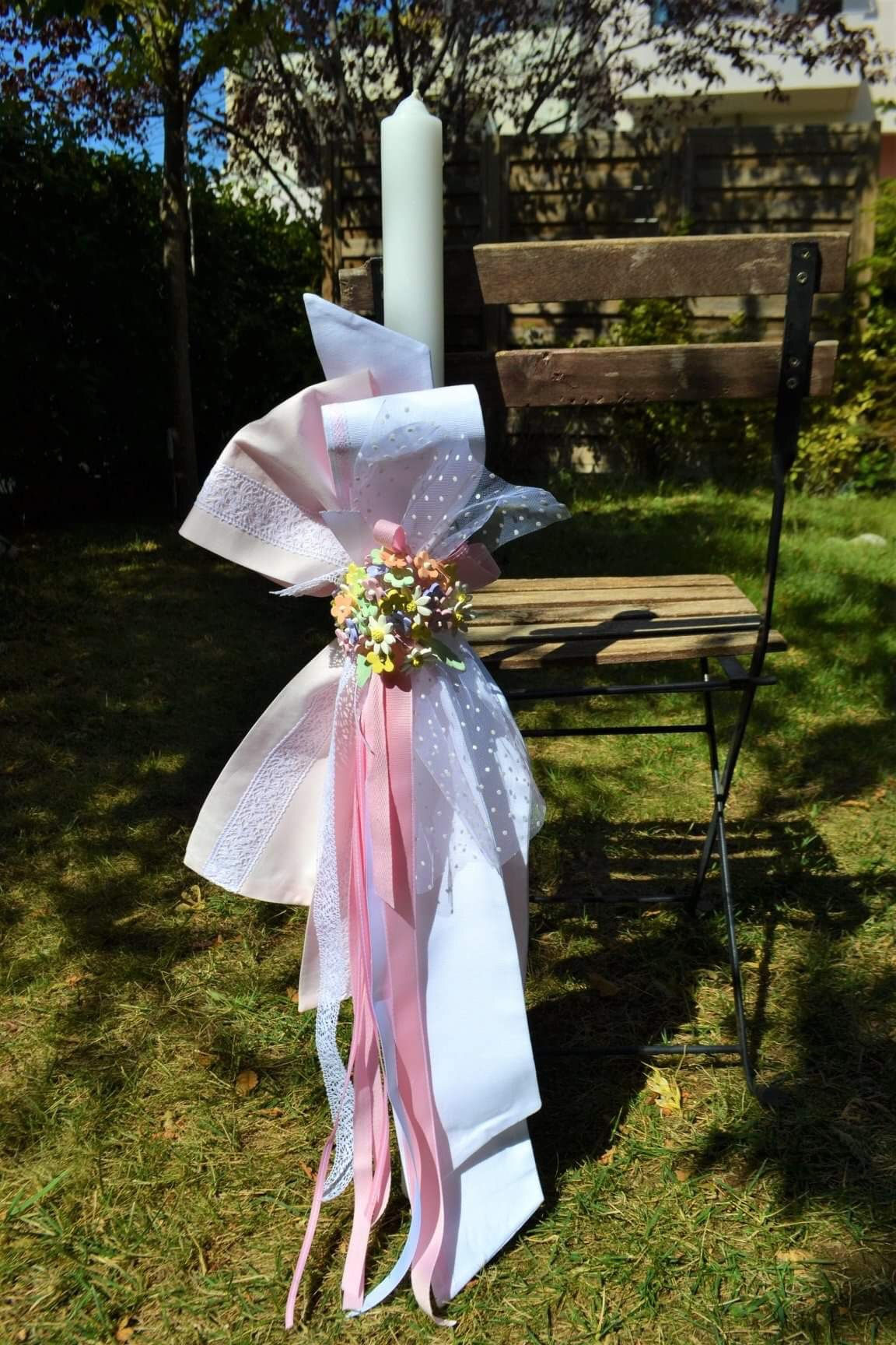 Λαμπάδα βάπτισης με χειροποίητα λουλούδια